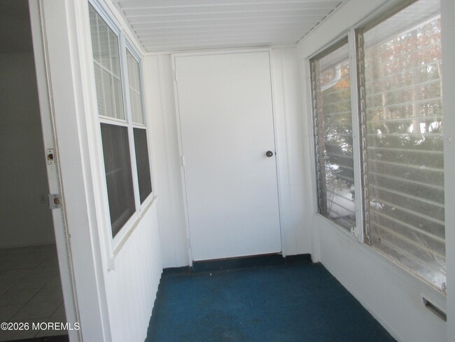 306C W Malvern Ct in Lakewood, NJ - Building Photo - Building Photo