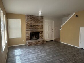 4415 Whispering Valley Dr in Austin, TX - Building Photo - Building Photo