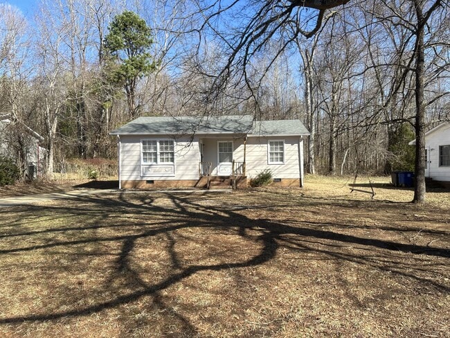 3825 Queen Ann Cir in Winston-Salem, NC - Building Photo - Building Photo