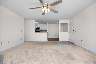 414 Delaware Ave, Unit 123 in Norfolk, VA - Building Photo - Building Photo