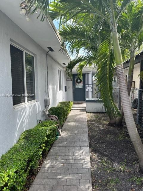 3344 SW 24th St-Unit -3346 in Miami, FL - Foto de edificio - Building Photo