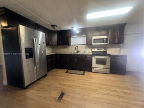 3082 Hibiscus Cir in West Palm Beach, FL - Building Photo - Building Photo