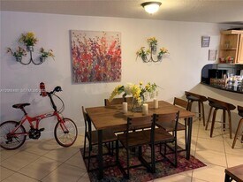 210 SW 11th St in Miami, FL - Building Photo