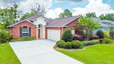 5805 Dunbar Cir in Milton, FL - Building Photo - Building Photo
