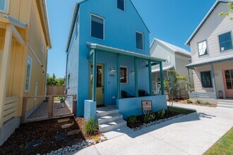 1058 Hangar Dr in Oklahoma City, OK - Foto de edificio - Building Photo