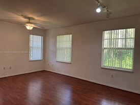 6840 W Sample Rd in Coral Springs, FL - Building Photo - Building Photo