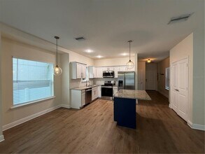 1736 W Walnut St in Tampa, FL - Building Photo - Building Photo