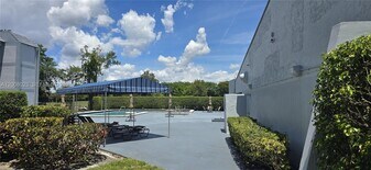 8310 Sands Point Blvd in Tamarac, FL - Building Photo