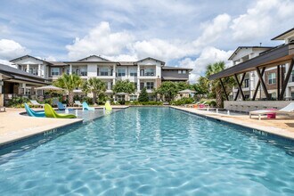 Adair Onion Creek in Austin, TX - Foto de edificio - Building Photo