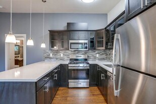 3105 W 27th St in Los Angeles, CA - Building Photo