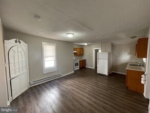 115-1/2 E Broadway in Salem, NJ - Building Photo - Building Photo