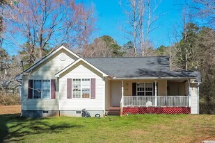 1113 Spring Creek Cir in Griffin, GA - Building Photo