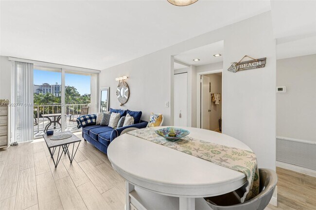 1050 SE 15th St in Fort Lauderdale, FL - Building Photo - Building Photo