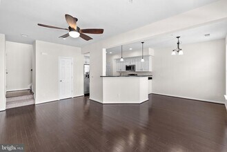 25222 Briargate Terrace in Chantilly, VA - Building Photo - Building Photo