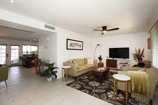 8237 E Orange Blossom Ln in Scottsdale, AZ - Building Photo - Building Photo