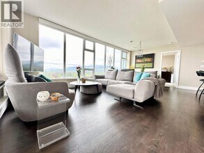 150 15th St W in North Vancouver, BC - Building Photo - Building Photo