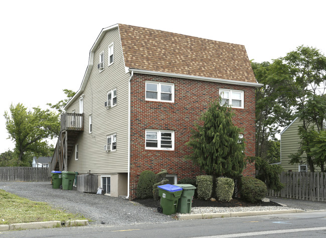 1095 King Georges Post Rd in Edison, NJ - Building Photo - Building Photo