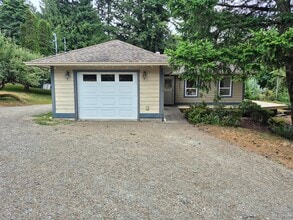 2107 Mowich Dr in Sooke, BC - Building Photo - Building Photo