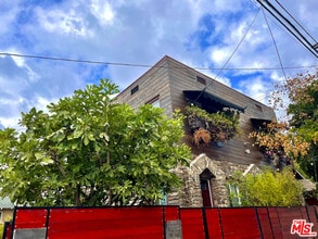 5917 Lexington Ave in Los Angeles, CA - Building Photo - Building Photo