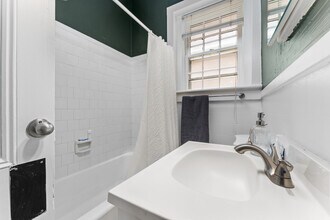 367 Middle St, Unit 1 in Portsmouth, VA - Building Photo - Building Photo