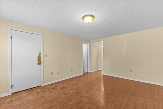 365 St Paul St, Unit APT 6 in Burlington, VT - Foto de edificio - Building Photo