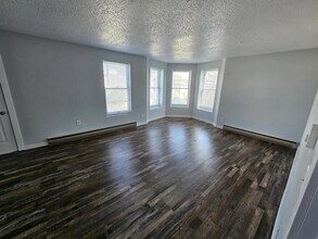 McDonald Flats on King in La crosse, WI - Building Photo - Building Photo