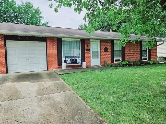 property at 939 Cambridge Dr