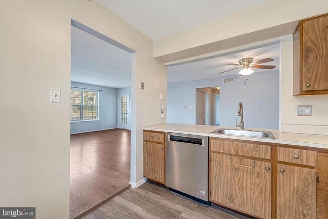 1707A Heatherstone Ct in Mount Laurel, NJ - Building Photo - Building Photo