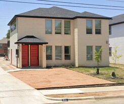 510 S Mesquite St in Arlington, TX - Building Photo