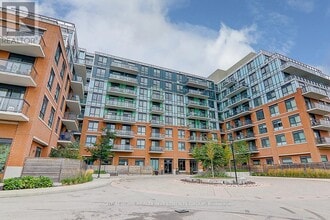 11611-11611 Yonge St in Richmond Hill, ON - Building Photo - Building Photo