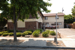 1131 Oakmont Dr in San Jose, CA - Building Photo - Building Photo