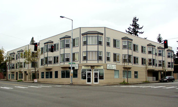 Morningside Apartments in Seattle, WA - Building Photo - Building Photo