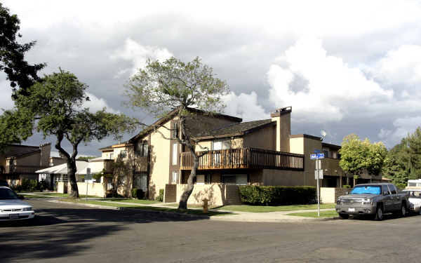 Villa Malta in Long Beach, CA - Foto de edificio - Building Photo