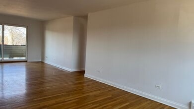 1700 Dempster Street in Park Ridge, IL - Building Photo - Building Photo