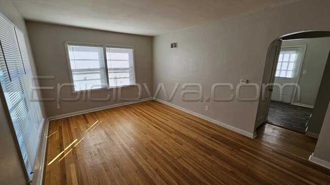 1105 33rd St SE in Cedar Rapids, IA - Building Photo - Building Photo