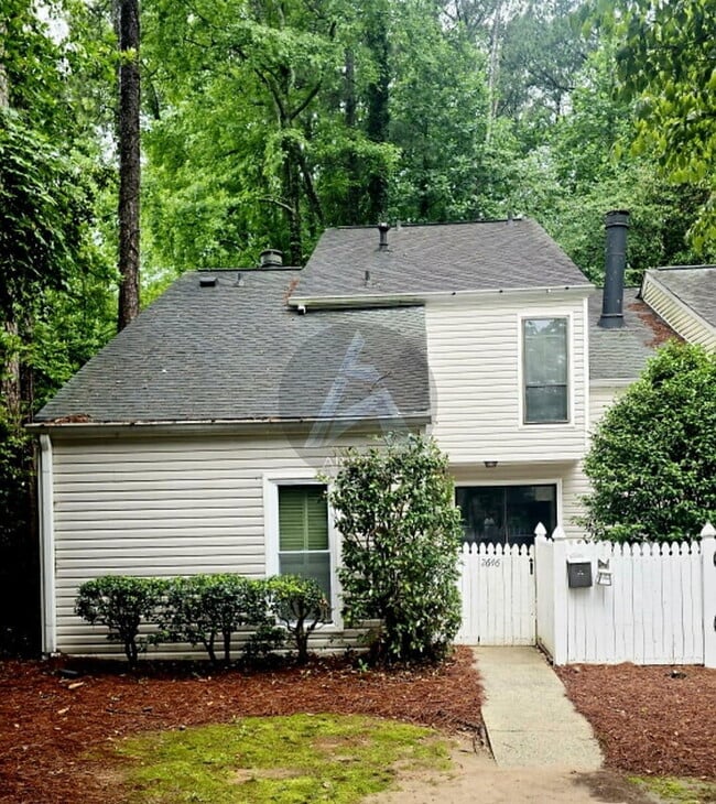 property at 2646 Briarwood Dr SE