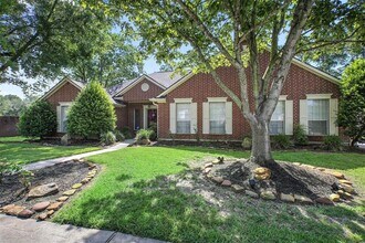 617 Woodview Dr in Friendswood, TX - Building Photo - Building Photo