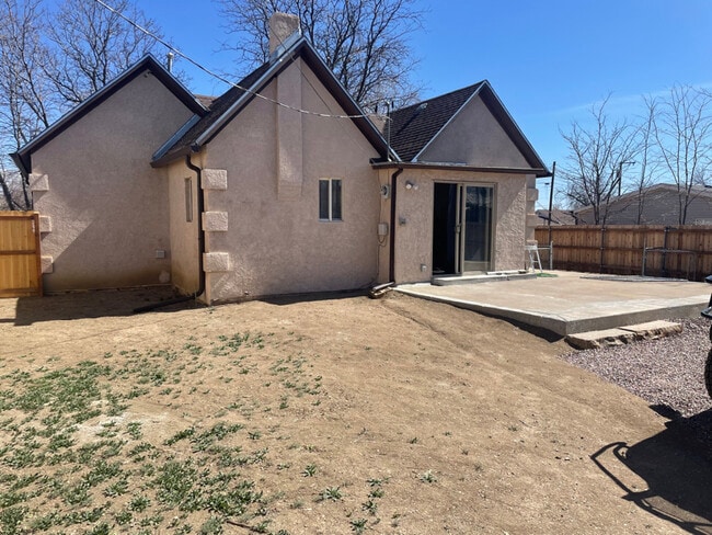 353 N Raynolds Ave in Canon City, CO - Foto de edificio - Building Photo
