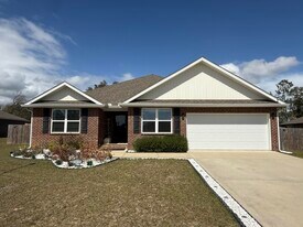 8616 Tarsus Dr in Milton, FL - Building Photo