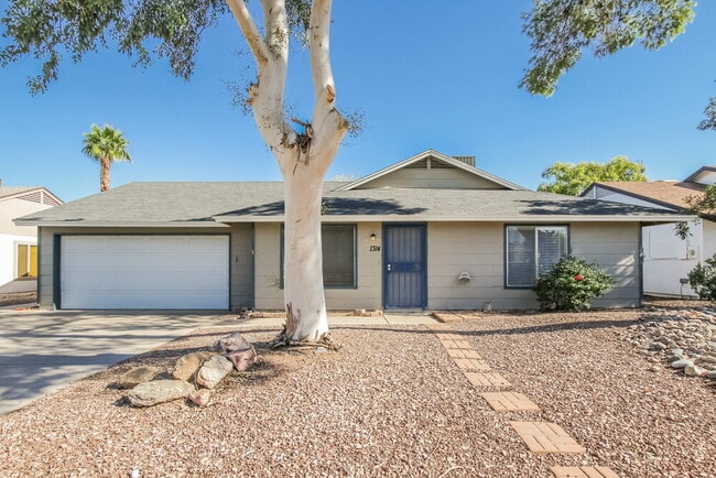 property at 1314 W Rockwell Dr
