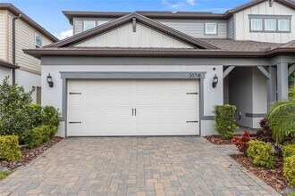 20718 Monza Loop in Land O Lakes, FL - Foto de edificio - Building Photo