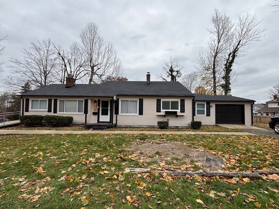 4328 Catalpa Dr in Dayton, OH - Foto de edificio