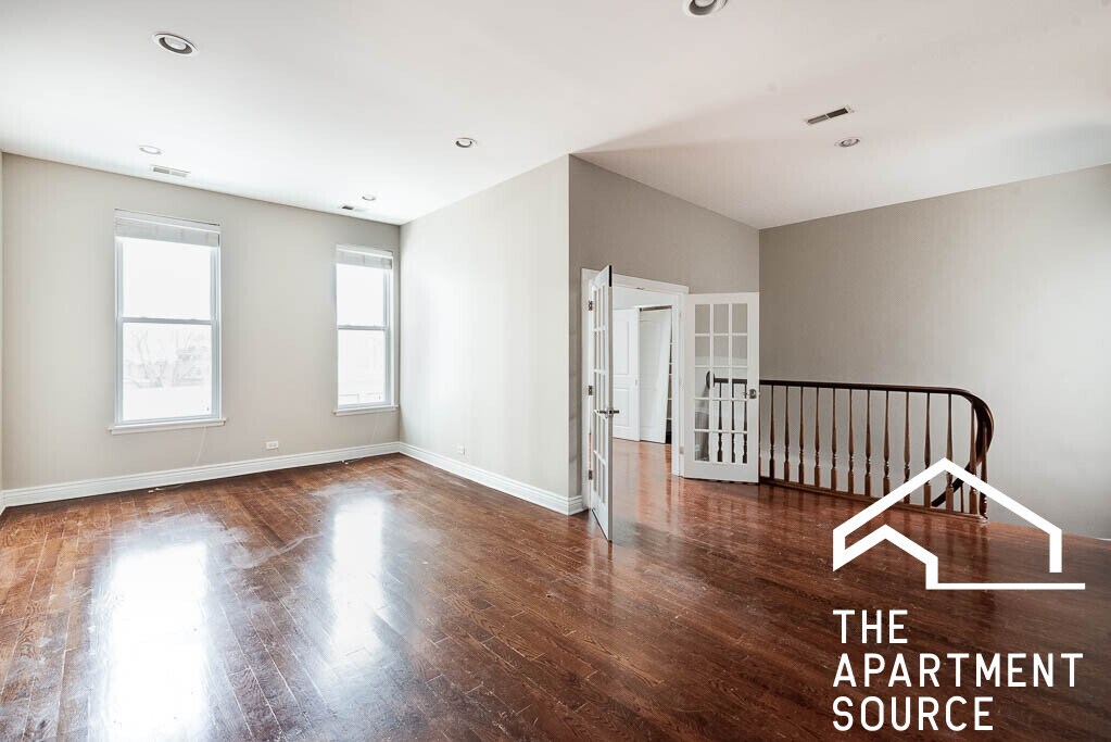 2308 N Lincoln Ave in Chicago, IL - Building Photo