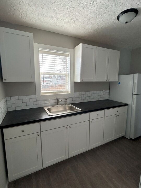 17 5th St, Unit 17 in Roseville, OH - Building Photo