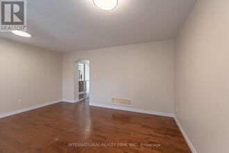 102 Hunter Way in Brantford, ON - Building Photo - Building Photo