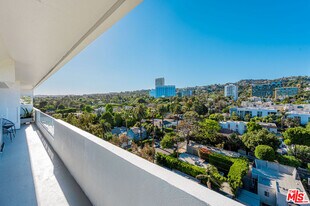 838 N Doheny Dr in West Hollywood, CA - Building Photo