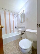 74 S Huntington Ave, Unit 1 in Boston, MA - Building Photo - Building Photo