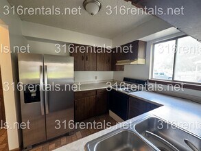 733 Westhaven Dr in Newton, KS - Building Photo - Building Photo