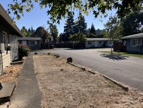 12800 SW Allen Blvd in Beaverton, OR - Building Photo - Building Photo