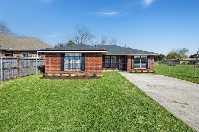 property at 3513 Barberry Dr